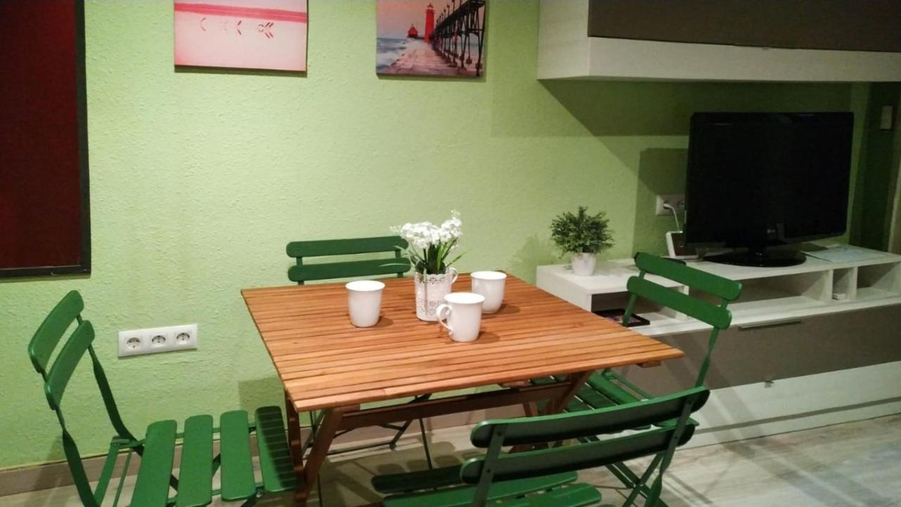Sunflat Holidays Vila Beach Economic Aparment กัมบริลส์ ภายนอก รูปภาพ