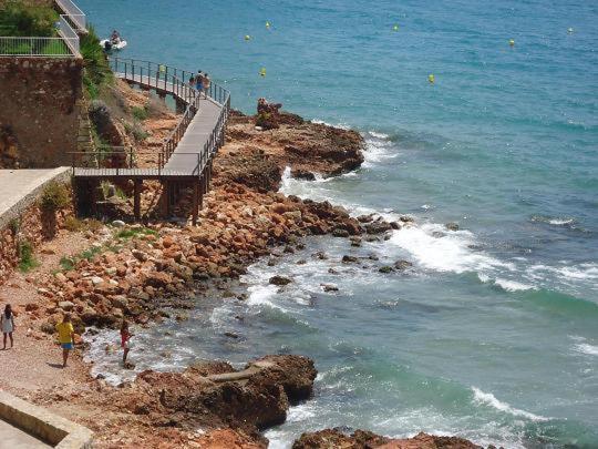 Sunflat Holidays Vila Beach Economic Aparment กัมบริลส์ ภายนอก รูปภาพ